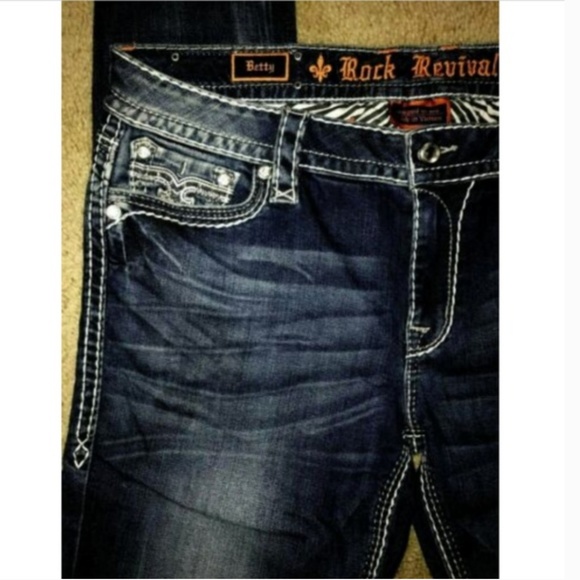 NEW! WOMEN'S ROCK REVIVAL SKINNY JEANS SIZE 31 - Picture 3 of 5